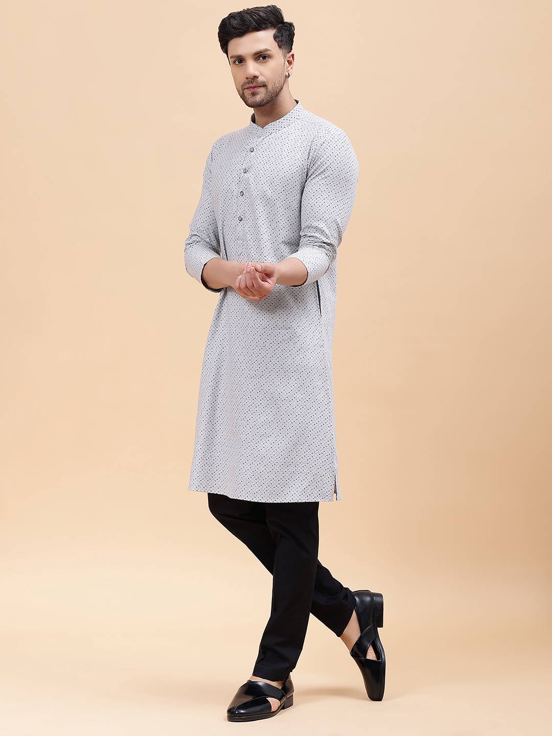 Men Silver & Black Pure Cotton Printed Straight Kurta With Pajama