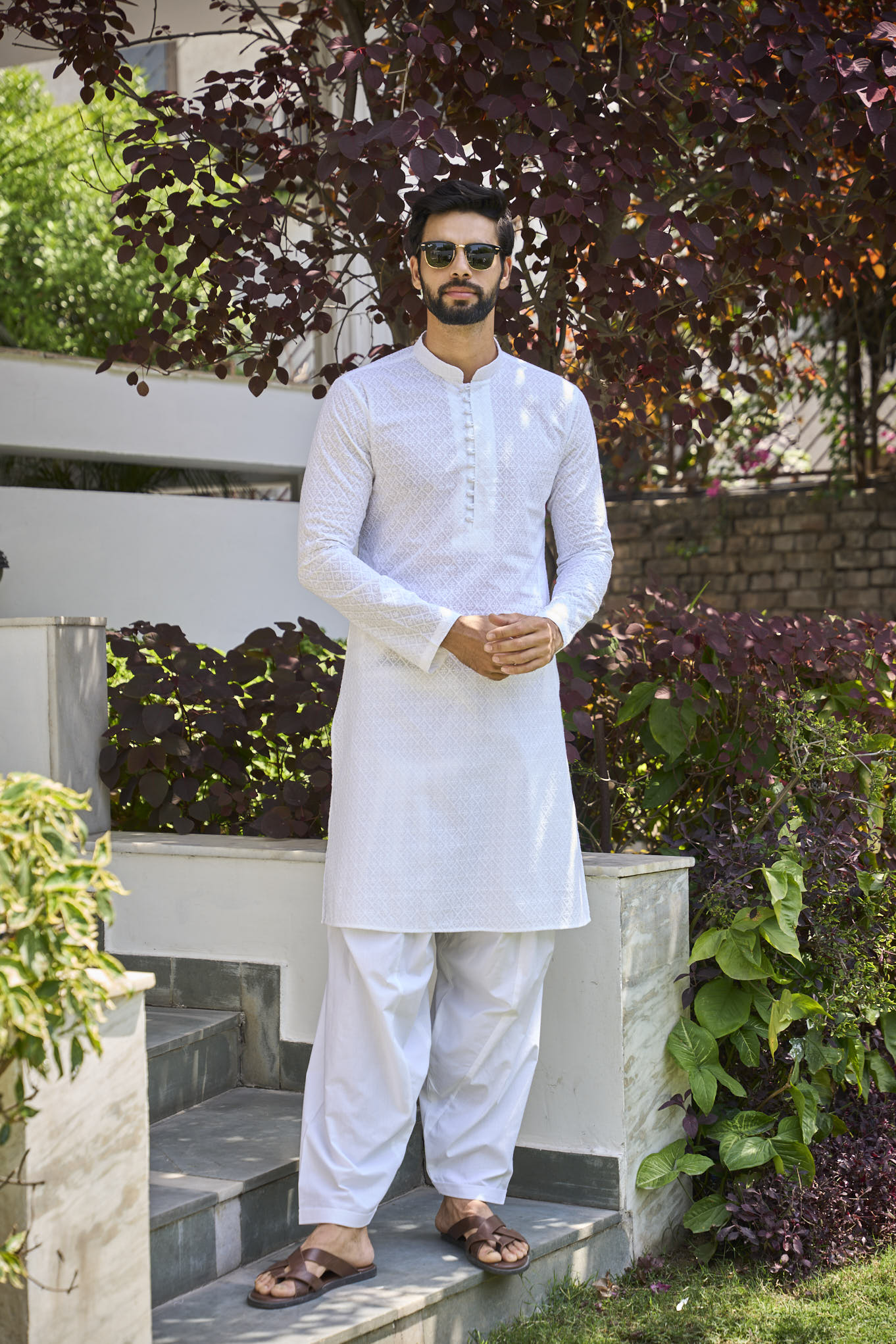 Men White Chikankari Embroidered Straight Kurta