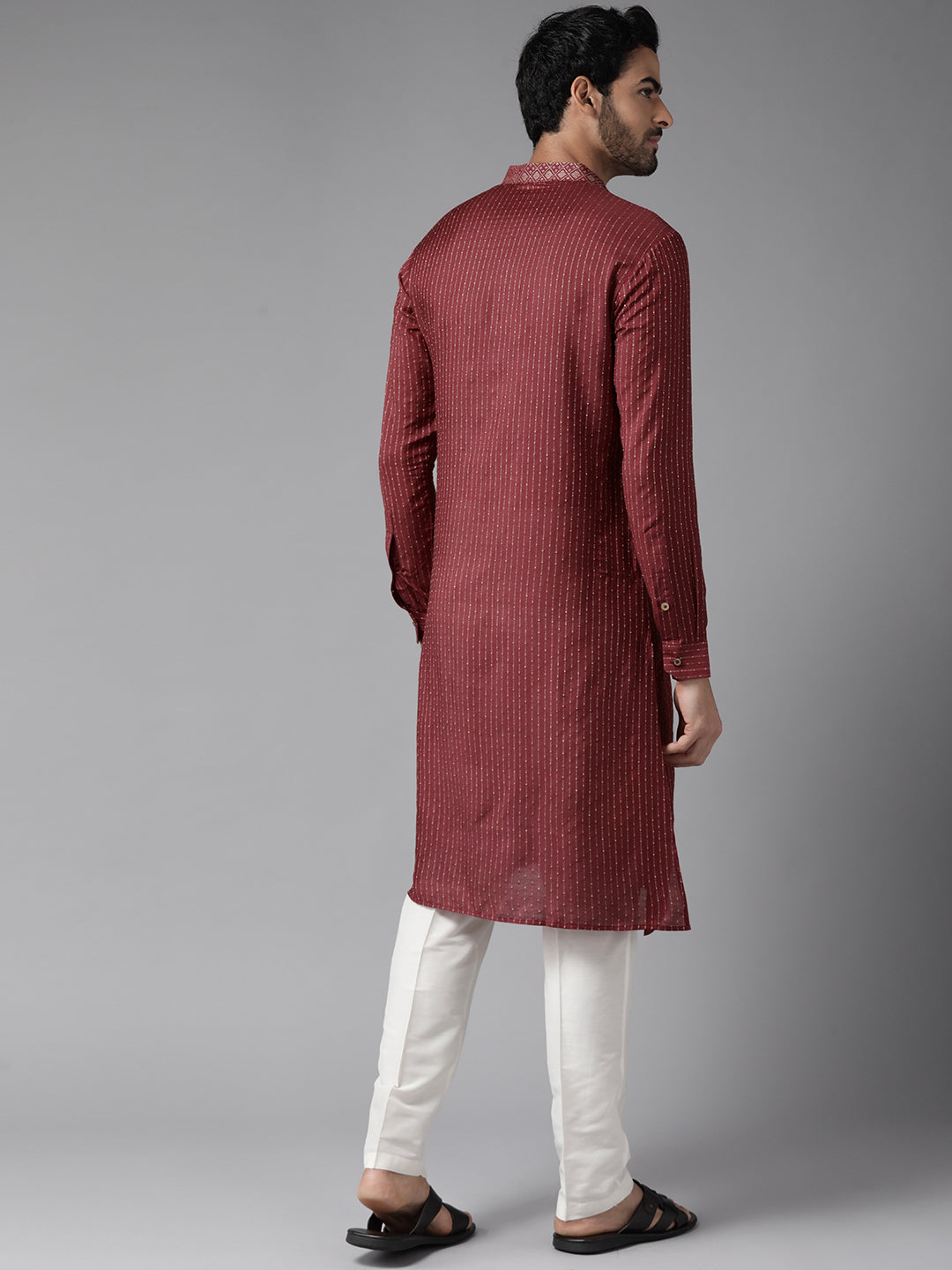 Men Maroon & Gold-Toned Woven Design Kurta