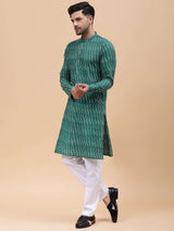 Men Green & White Pure Cotton Printed Straight Kurta With Pajama