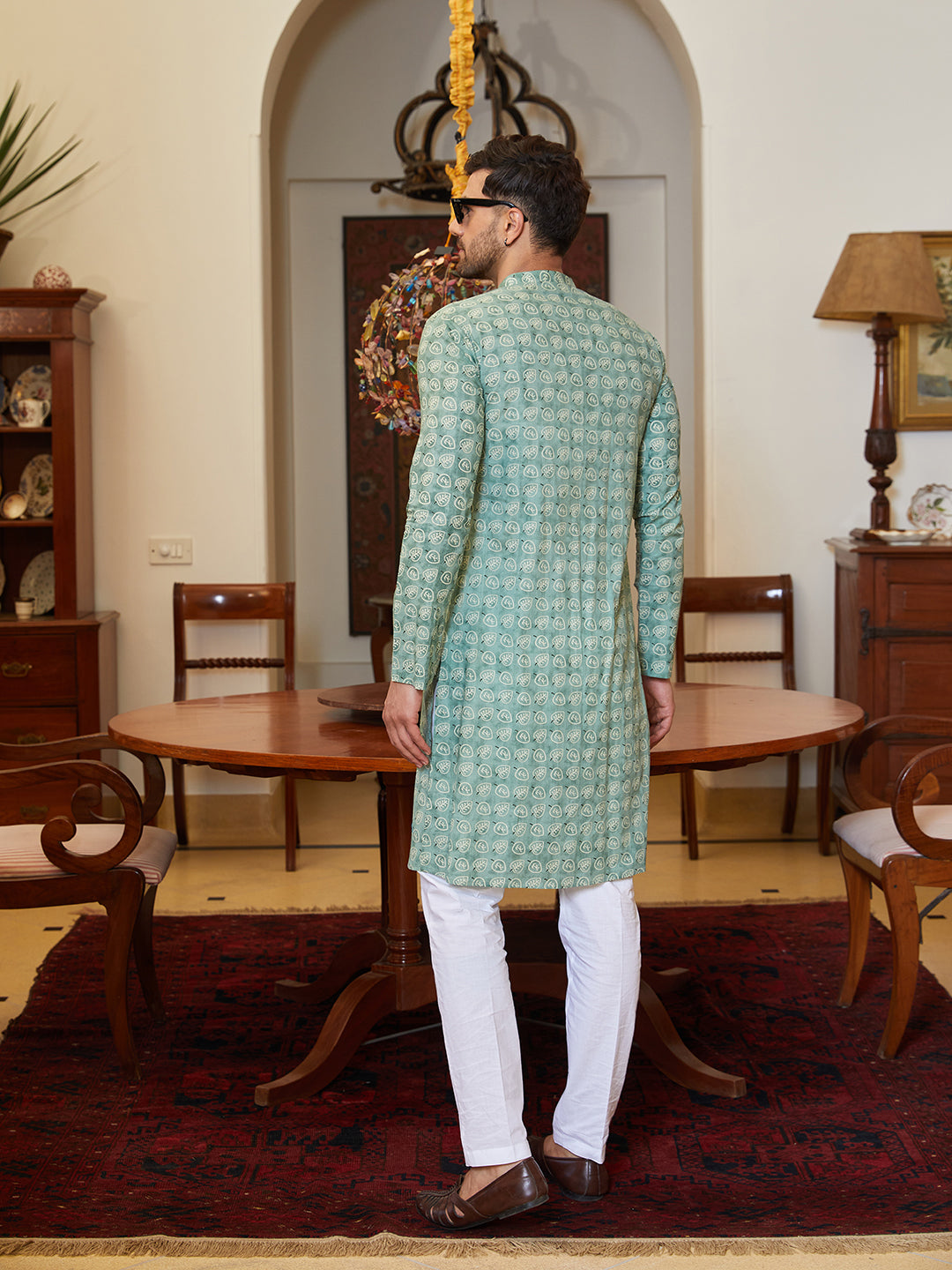 Men Green And White Cotton Leaf Print Straight Kurta