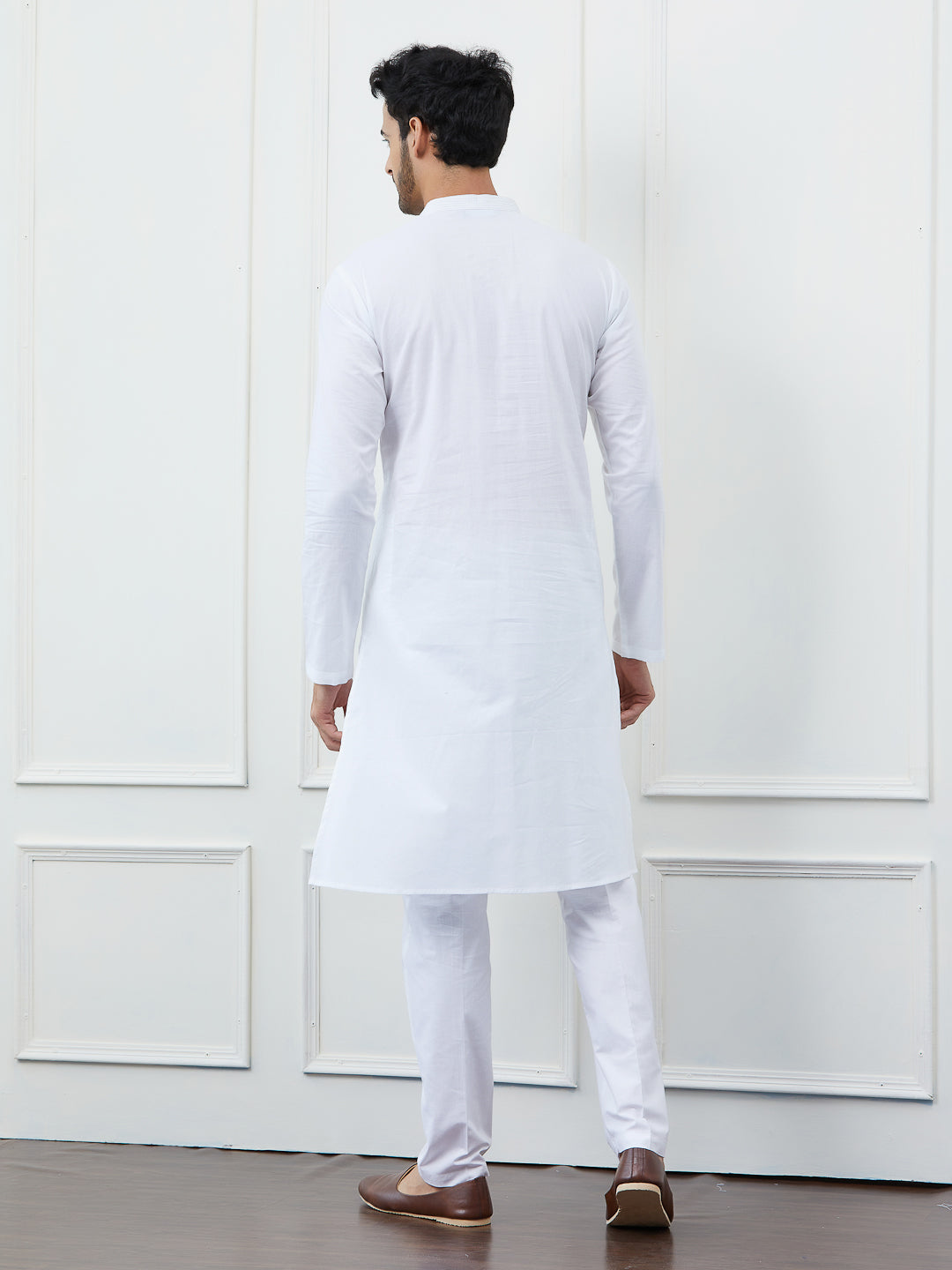 Men White Thread Work Cotton Kurta