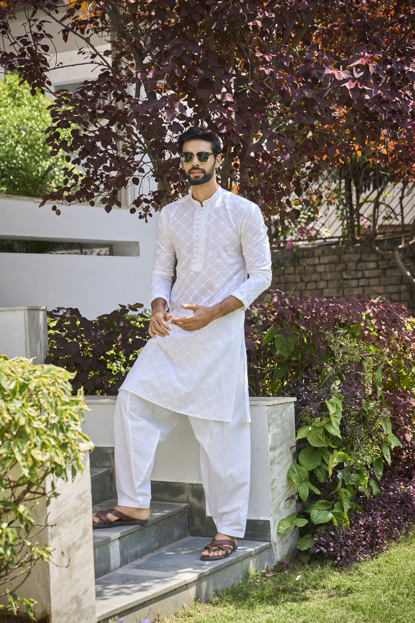 Men White Chikankari Embroidered Straight Kurta