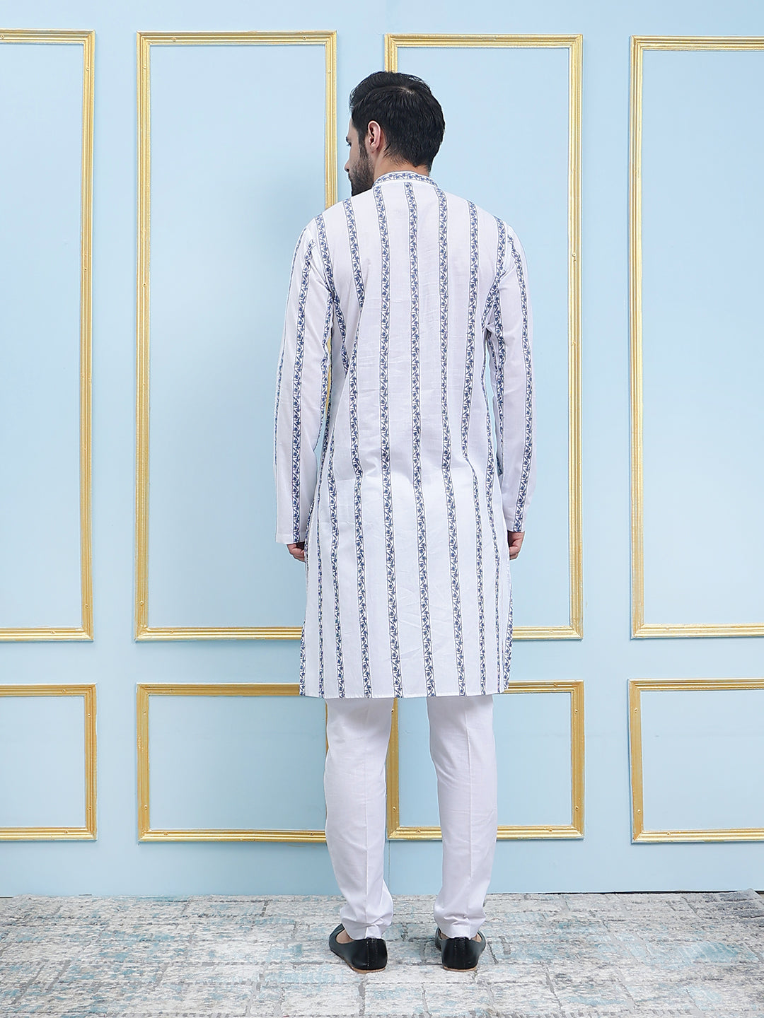 Riwaat.com Men White & Blue Chikankari Embroidery Cotton Kurta Riwaat Embroidered