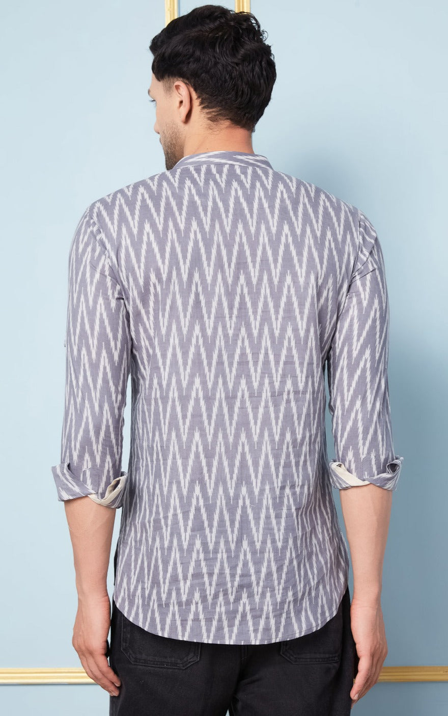 Men Grey & White ZigZag Printed Cotton Short Kurta