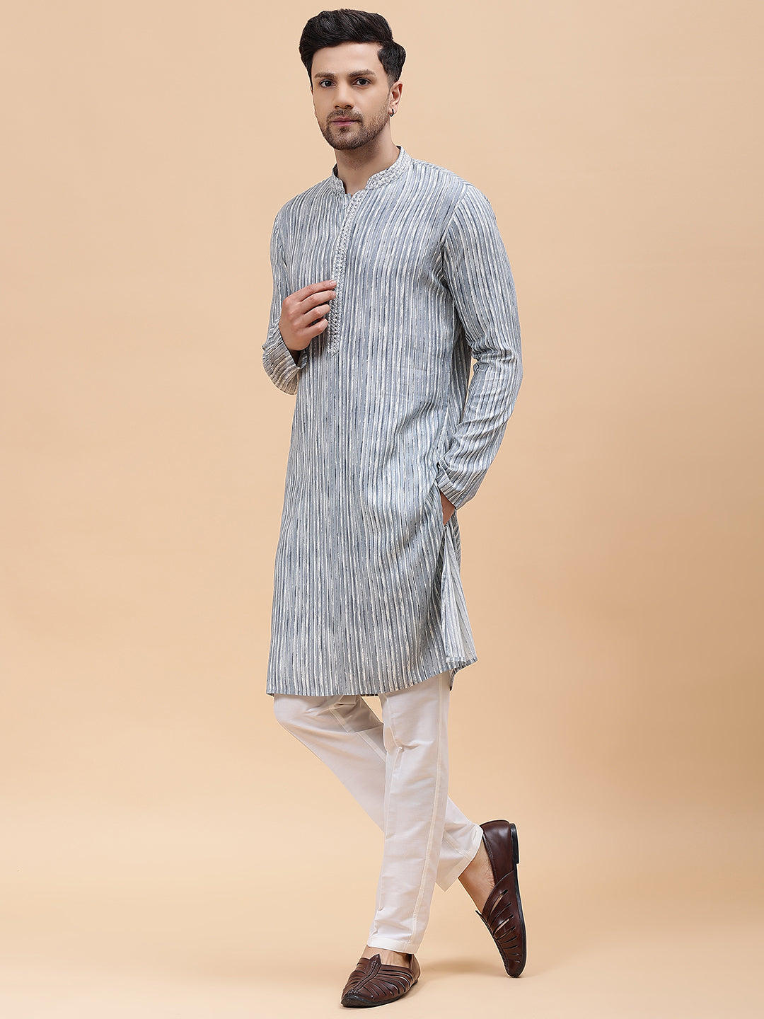 Men Off White & Grey Pure Cotton Embroidered Straight Kurta With pyjama