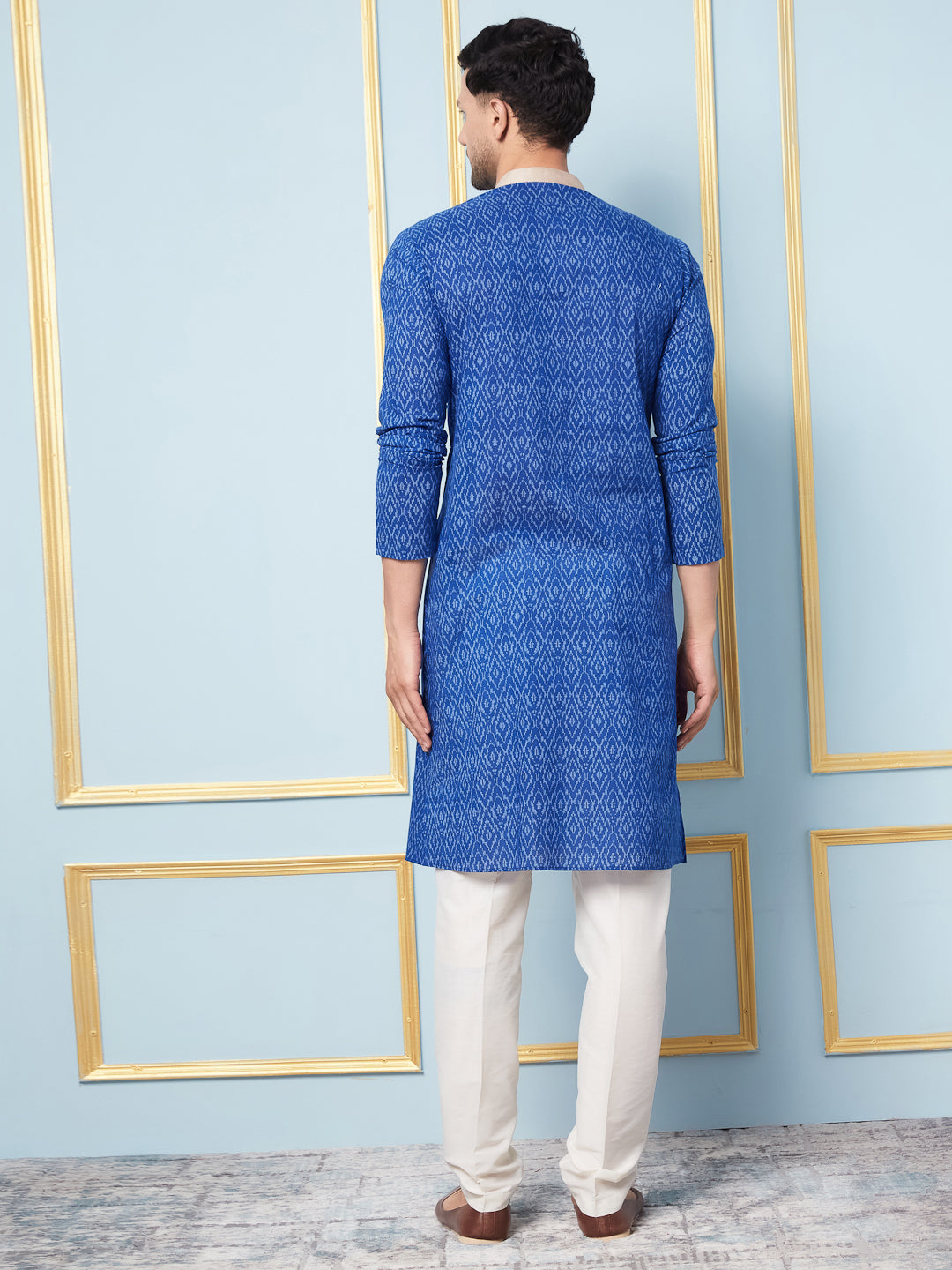 Men Blue and Off White Printed Kurta With pyjama