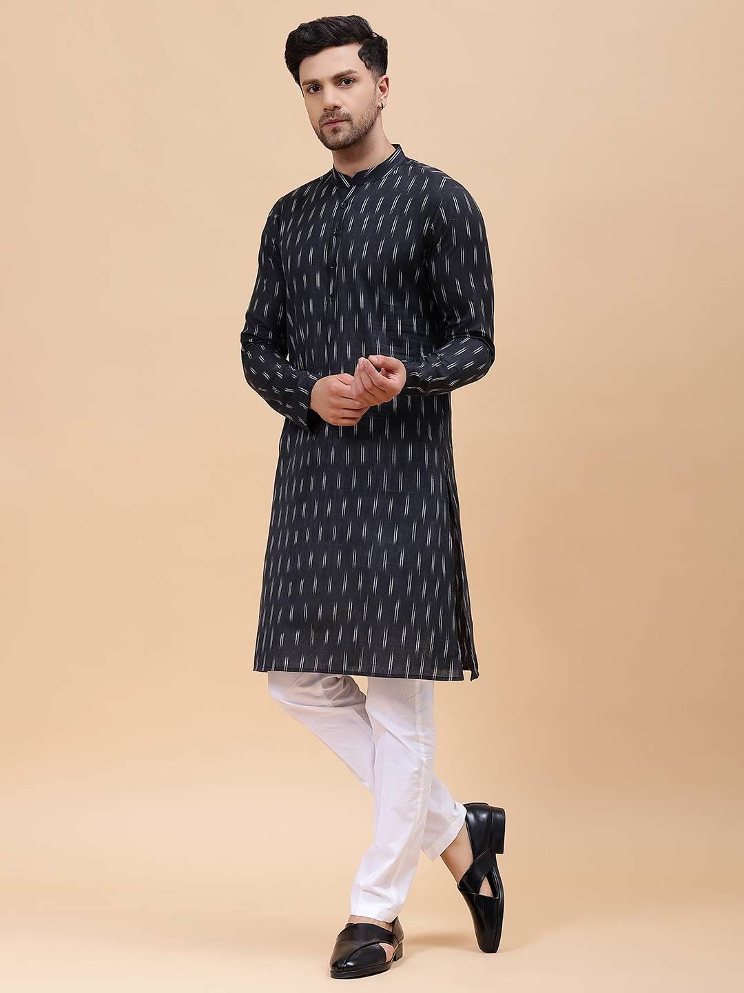 Men Black & White Pure Cotton Printed Straight Kurta With Pajama