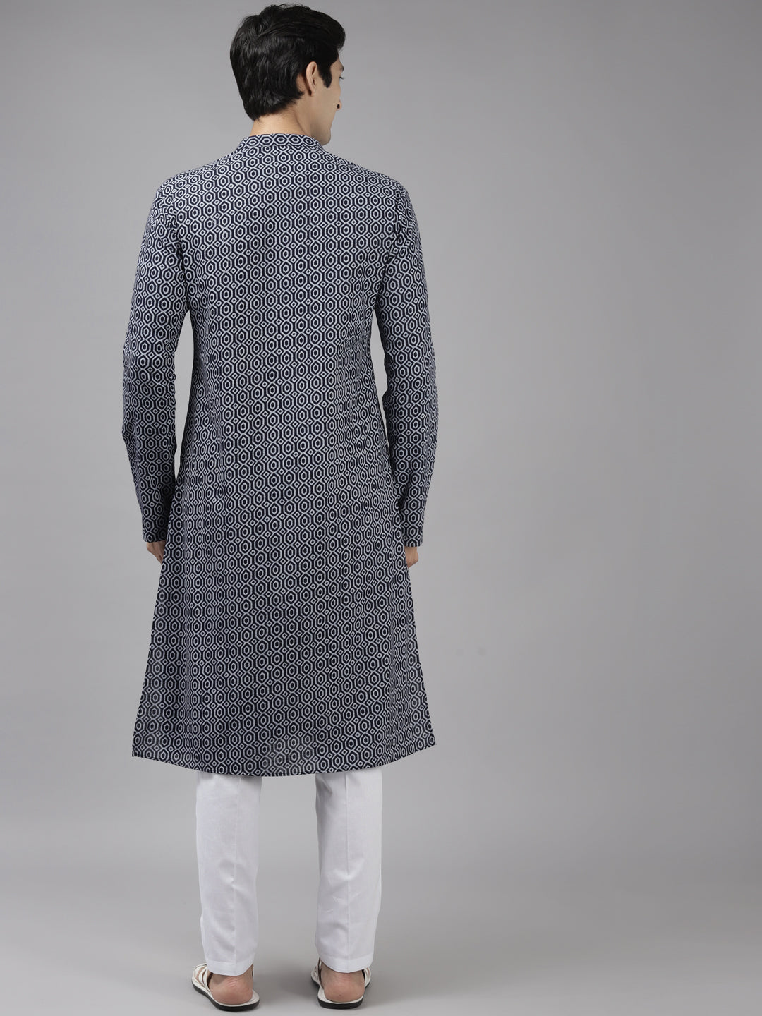 Men White & Indigo Printed Thread Work Kurta With Pajama