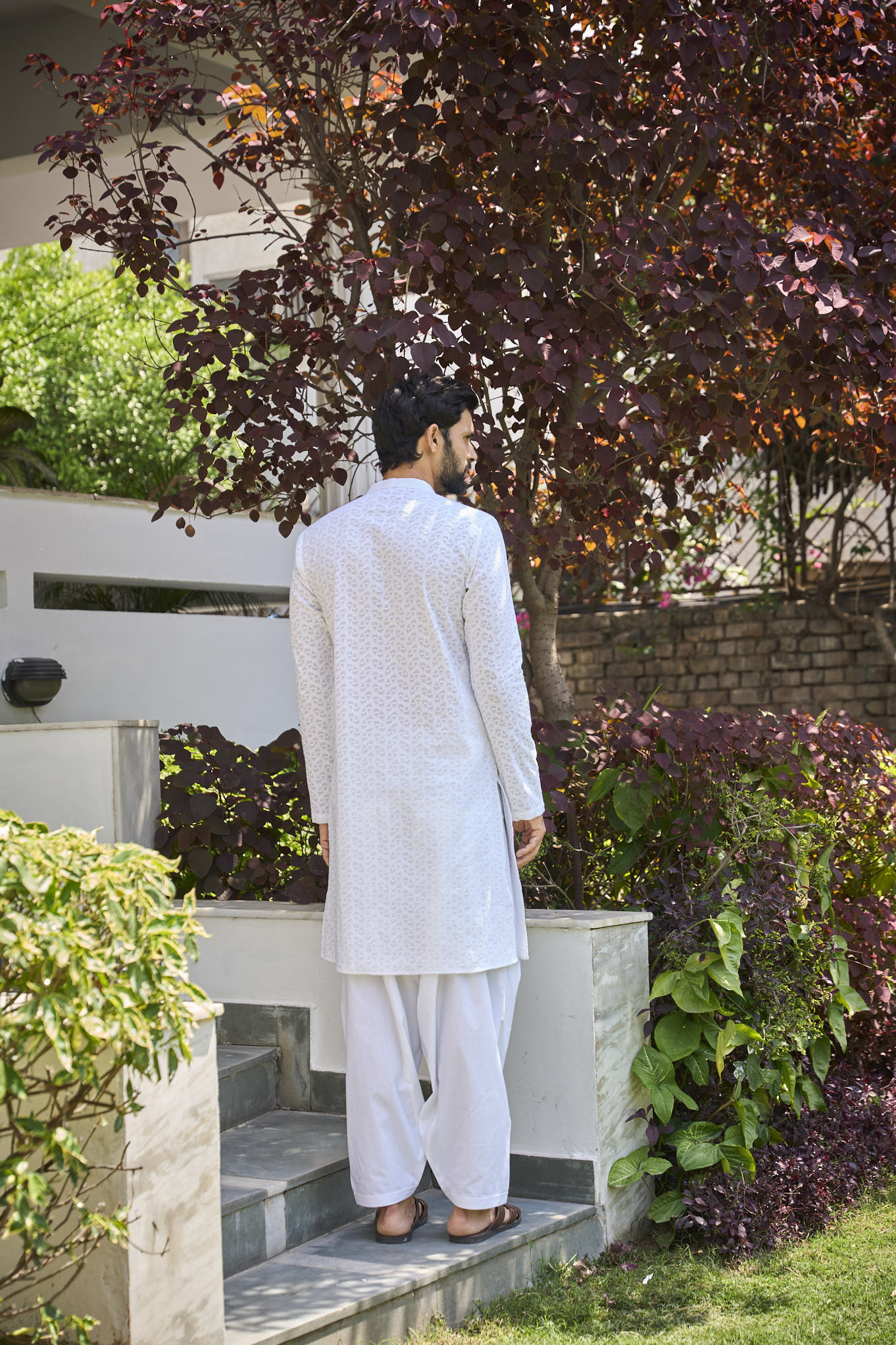 Men White Chikankari Embroidered Straight Kurta