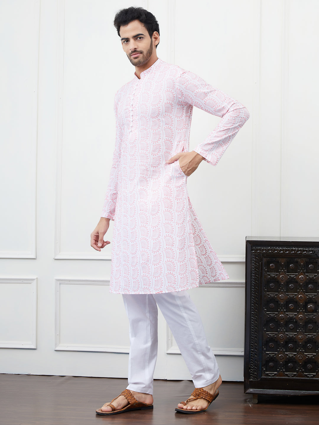 Men White & Pink Cotton Kurta With Chikankari Embroidered