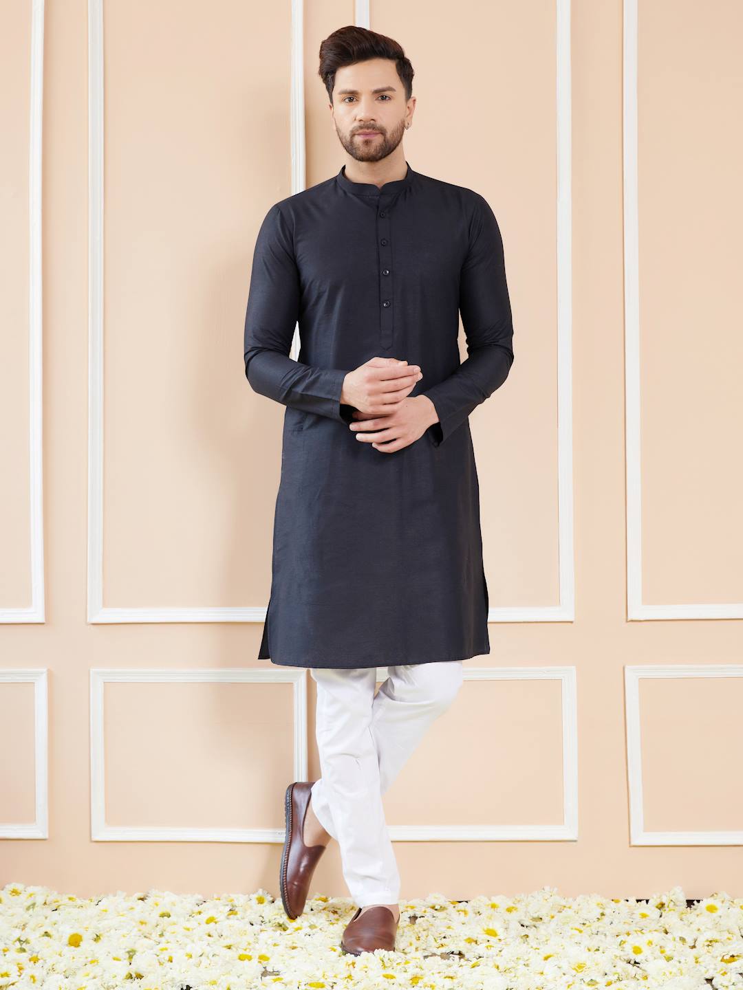 Men Black Cotton Solid Straight Kurta