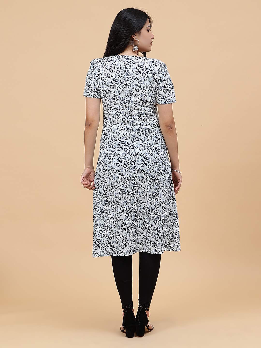 Women White with Navy Blue Printed Cotton Kurti