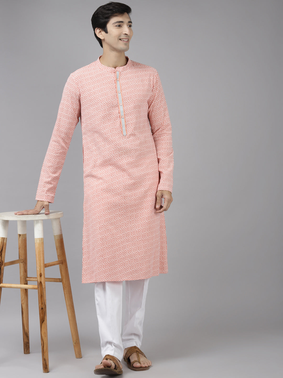 Men Peach-Coloured & White Printed Pure Cotton Straight Kurta With Pajama