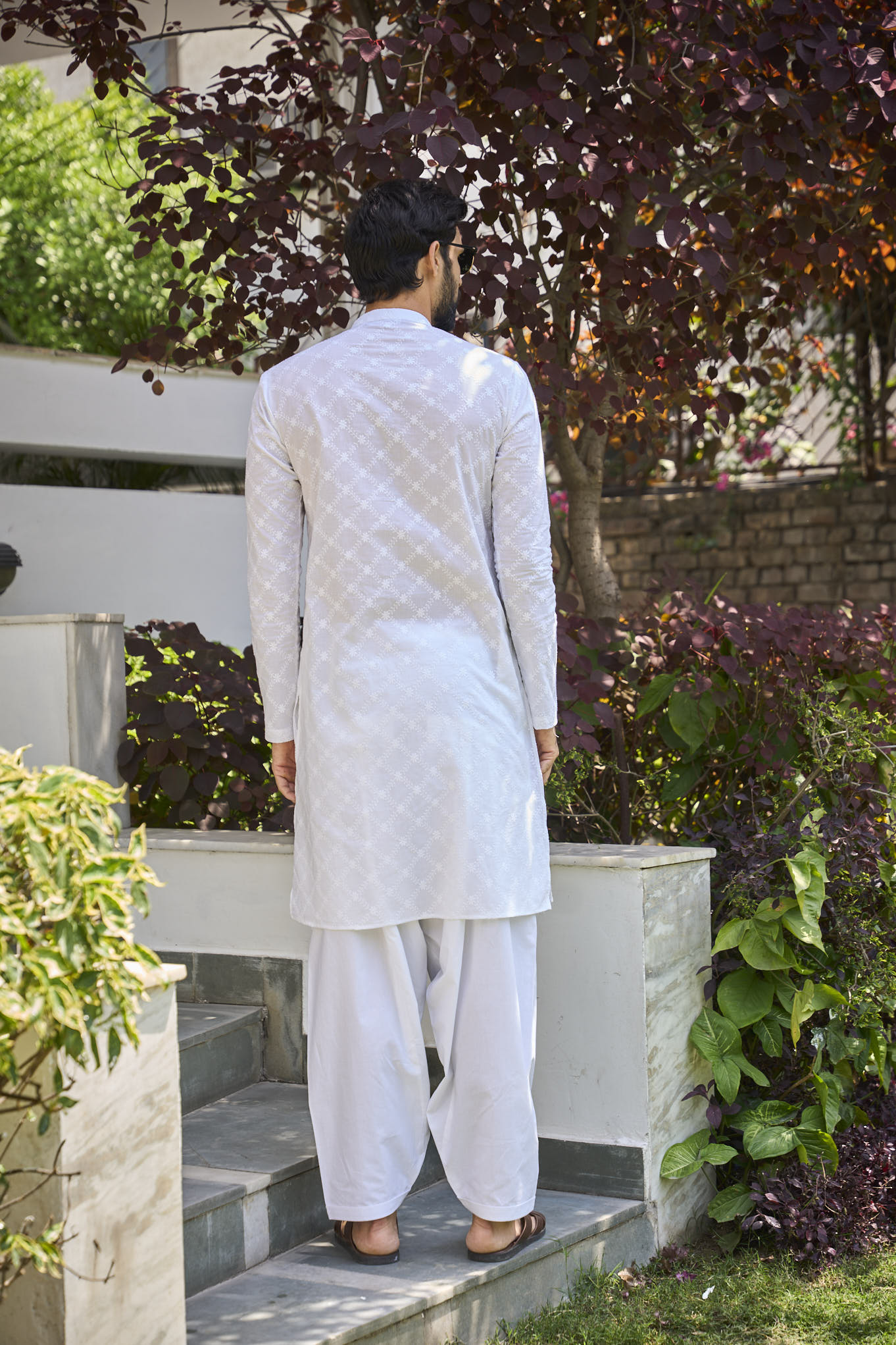 Men White Chikankari Embroidered Straight Kurta