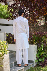 Men White Chikankari Embroidered Straight Kurta