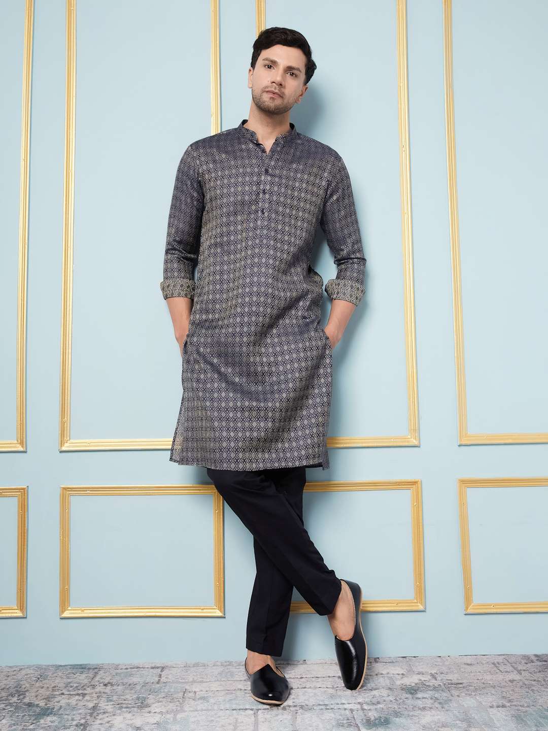 Men Blue & Gold Woven Design Thread Work Kurta