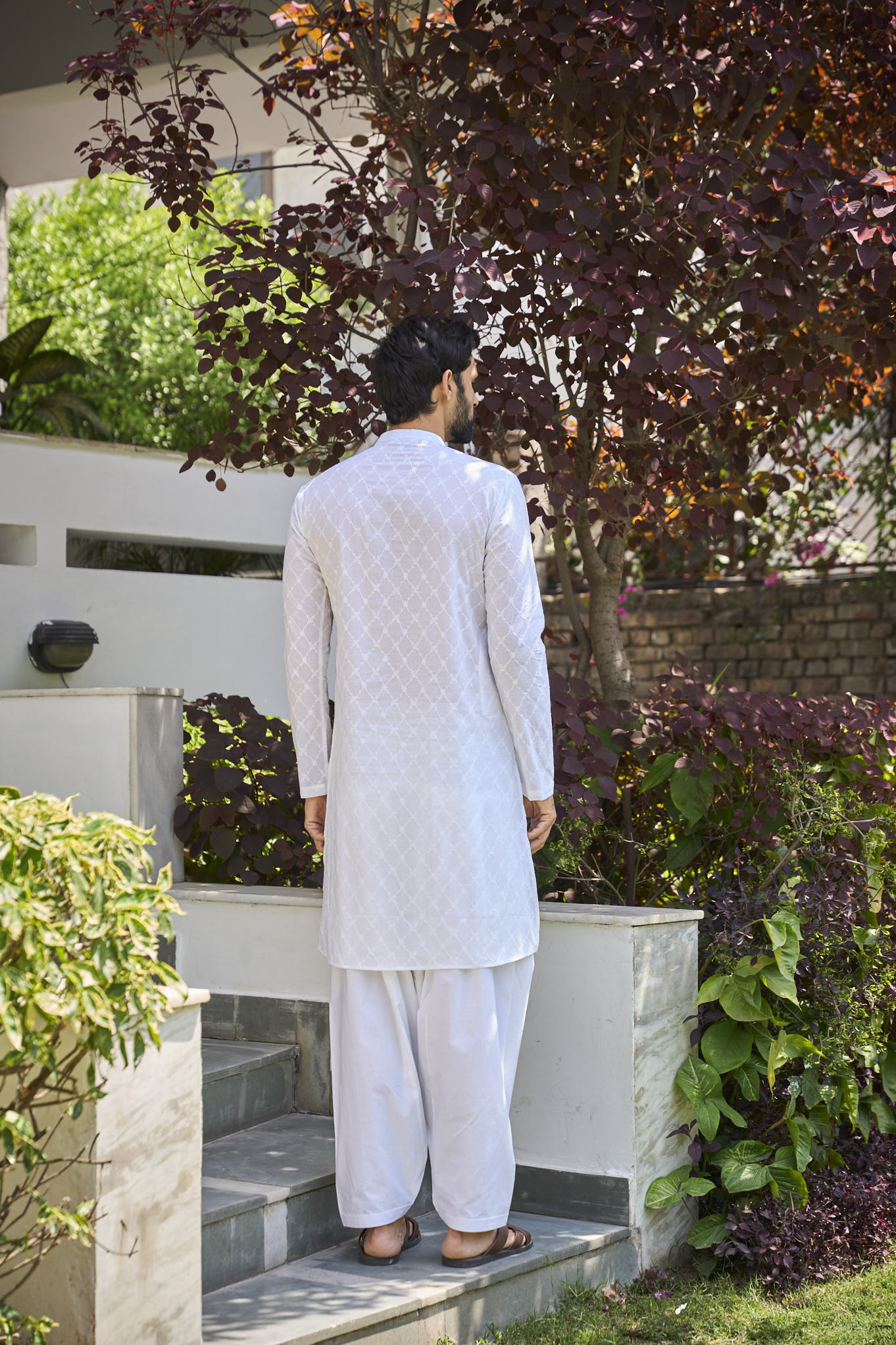 Men White Chikankari Embroidered Straight Kurta