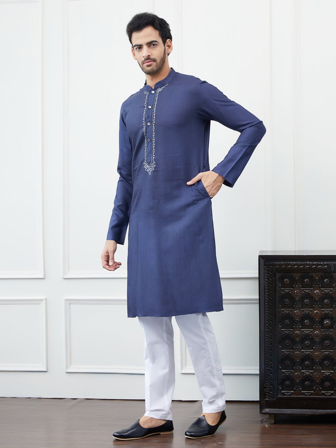 Riwaat.com Men Blue Solid Cotton Silk Kurta Riwaat Embroidered