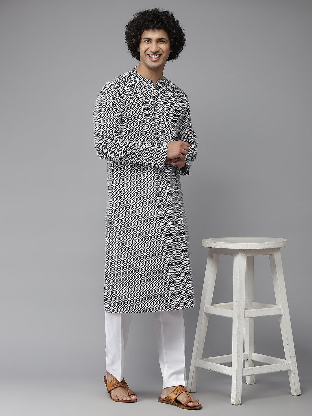 Men Navy Blue-Coloured & White Printed Pure Cotton Straight Kurta