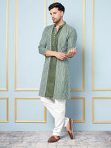 Men Green And White Strip Printed Kurta