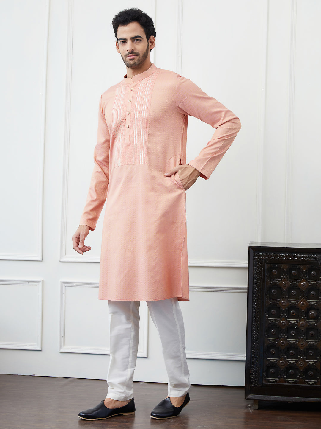 Riwaat.com Men Peach & Gold Thread Work Cotton Kurta Riwaat Thread Work