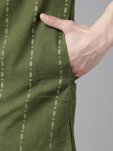 Men Green & Gold Stripe Printed Straight Kurta With Pyjama