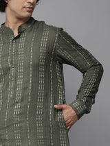 Men Green & Gold-Toned Straight Woven Design Kurta