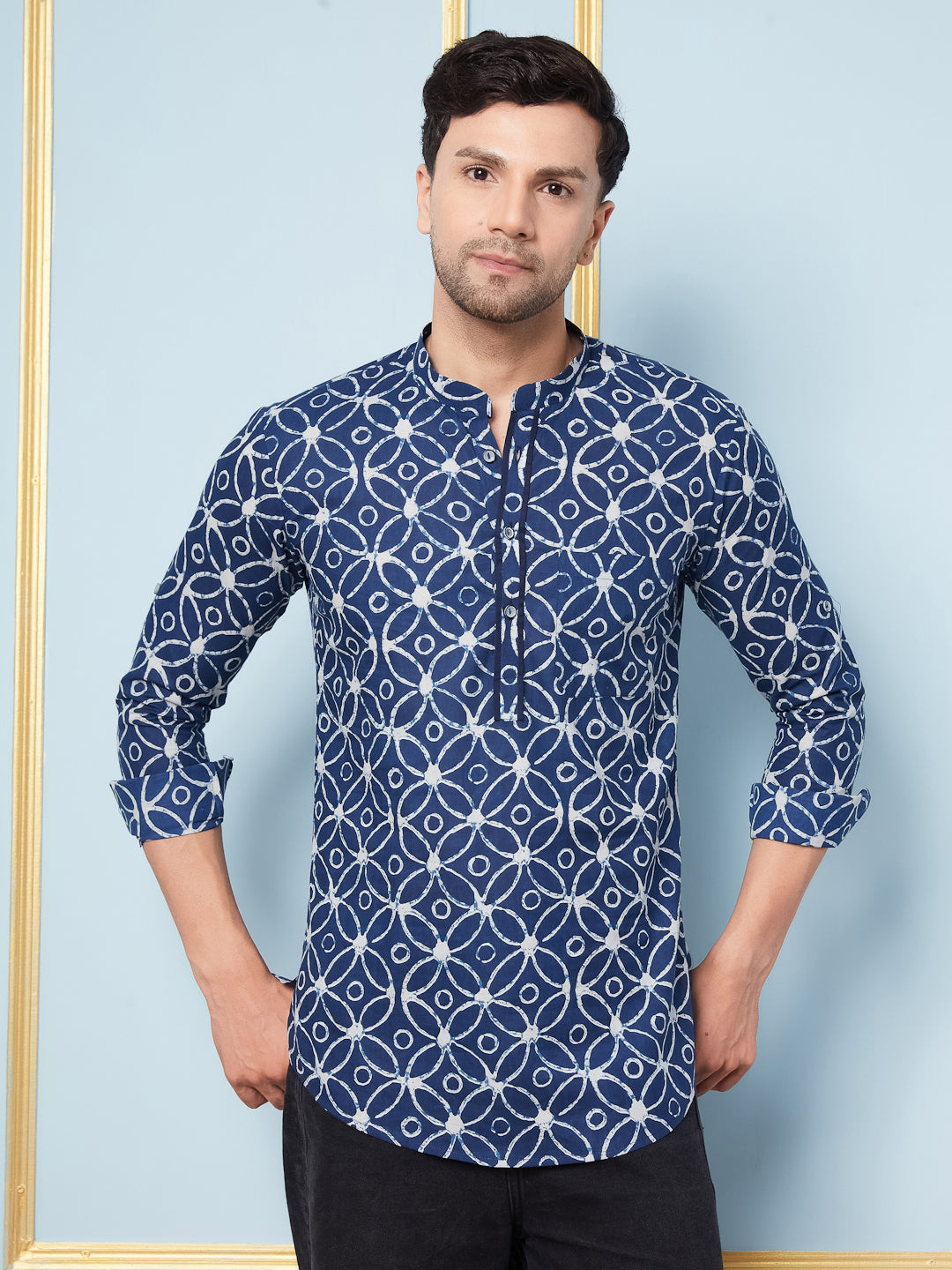 Men Blue & White Printed Cotton Short Kurta