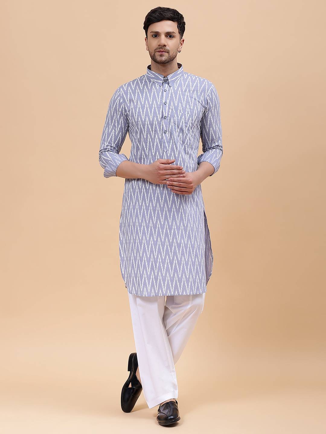 Men Grey & White Pure Cotton Printed Straight Kurta With Pajama