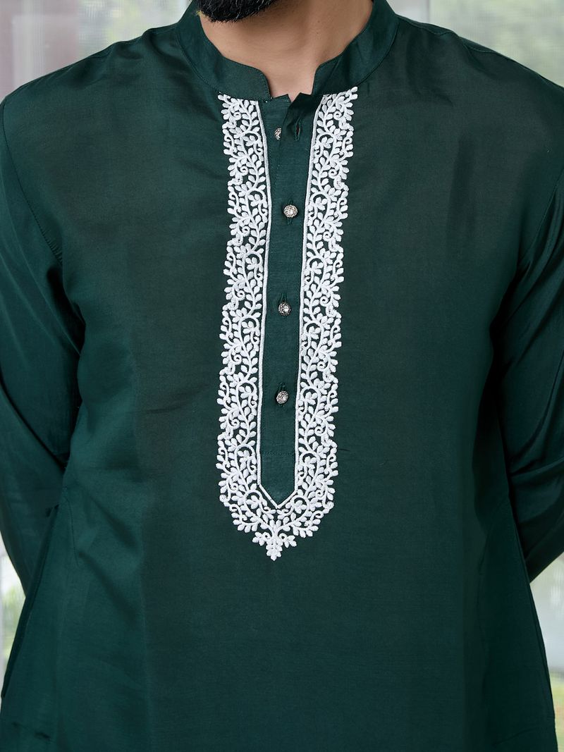 Green Floral Embroidered Mandarin Collar Thread Work Straight Kurta