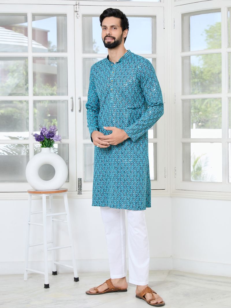 Men Blue Embroidered Straight Kurta