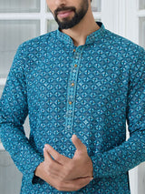 Men Dark Blue Embroidered Mandarin Collar Straight Kurta