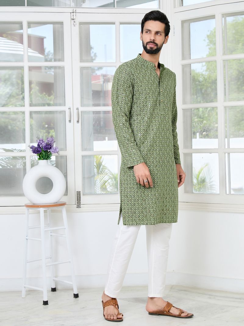 Men Dark Green Embroidered Straight Kurta