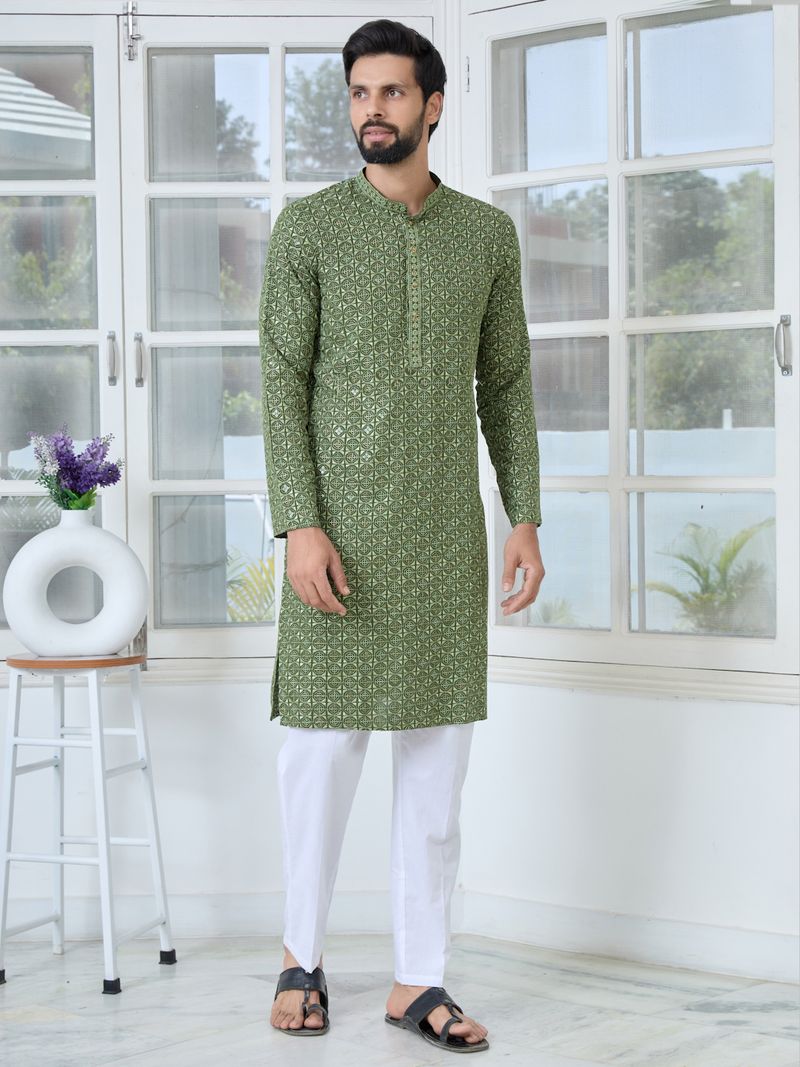 Men Green Embroidered Mandarin Collar Straight Kurta