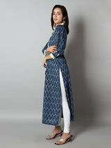 Women Navy Blue and White Abstract Print Kurti