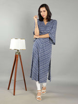 Women Indigo Blue and White Abstract Print Kurti