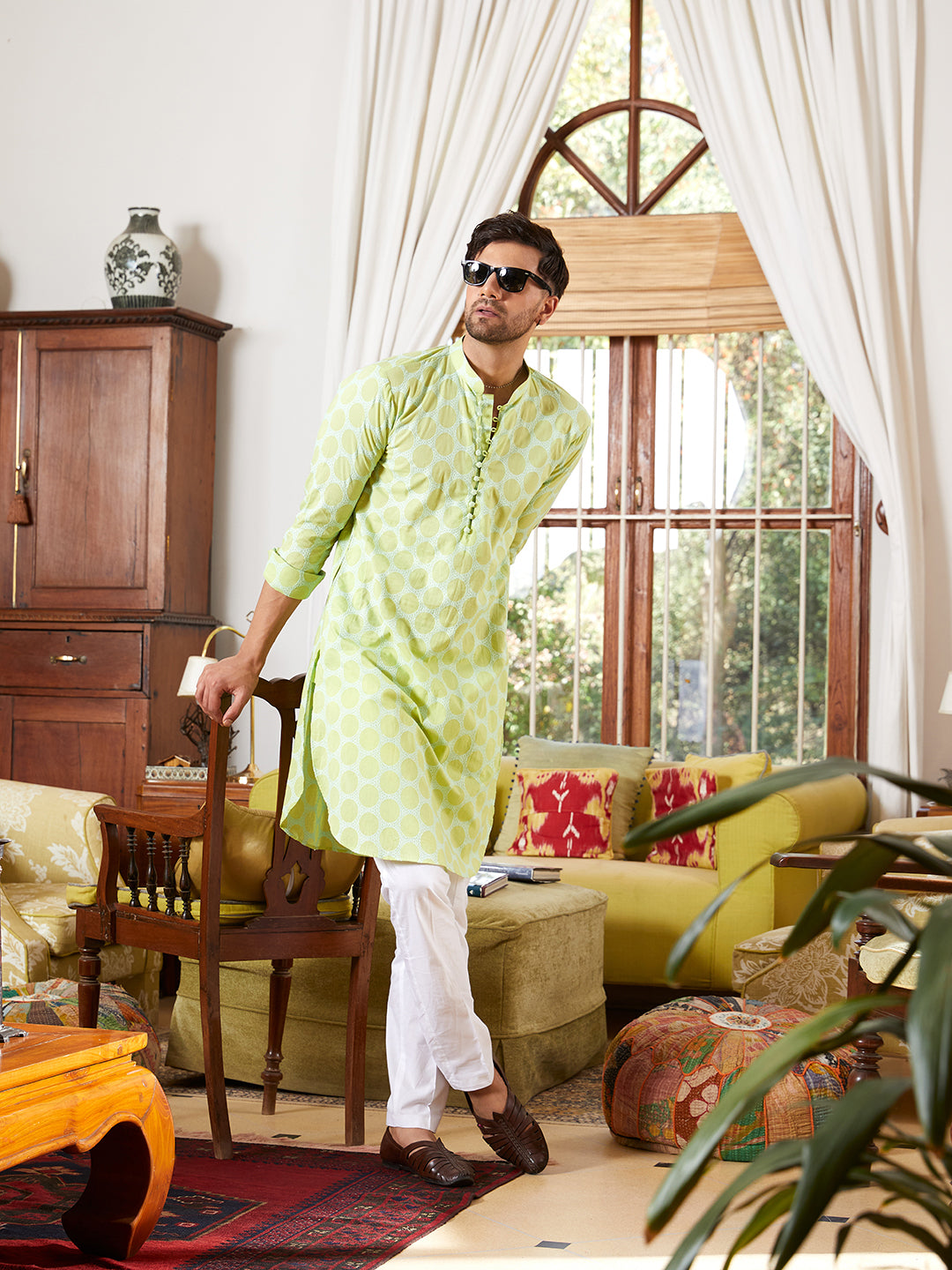 Men Green And White Embroidered Cotton Kurta With Pyjama